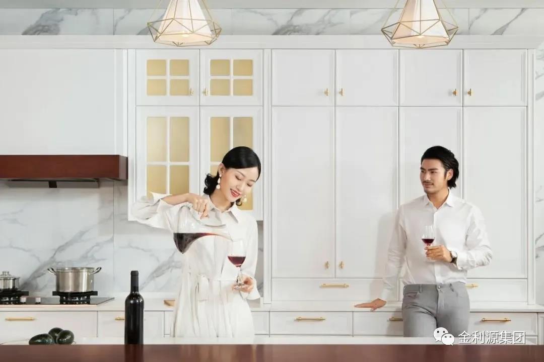 酒柜要這樣設(shè)計，才能配得上珍藏的名酒啊