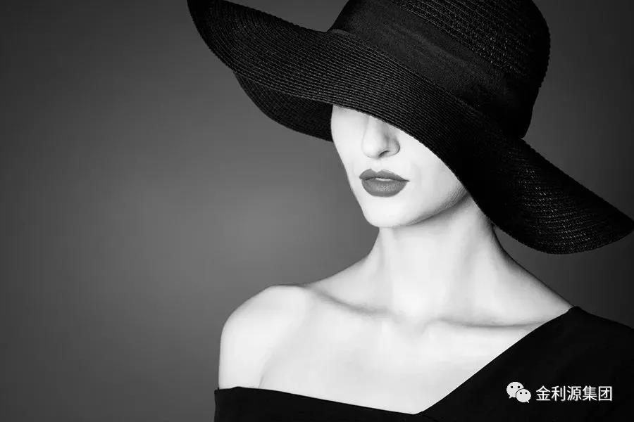 高級感十足的輕奢風(fēng)臥室，拯救你的臥室顏值！